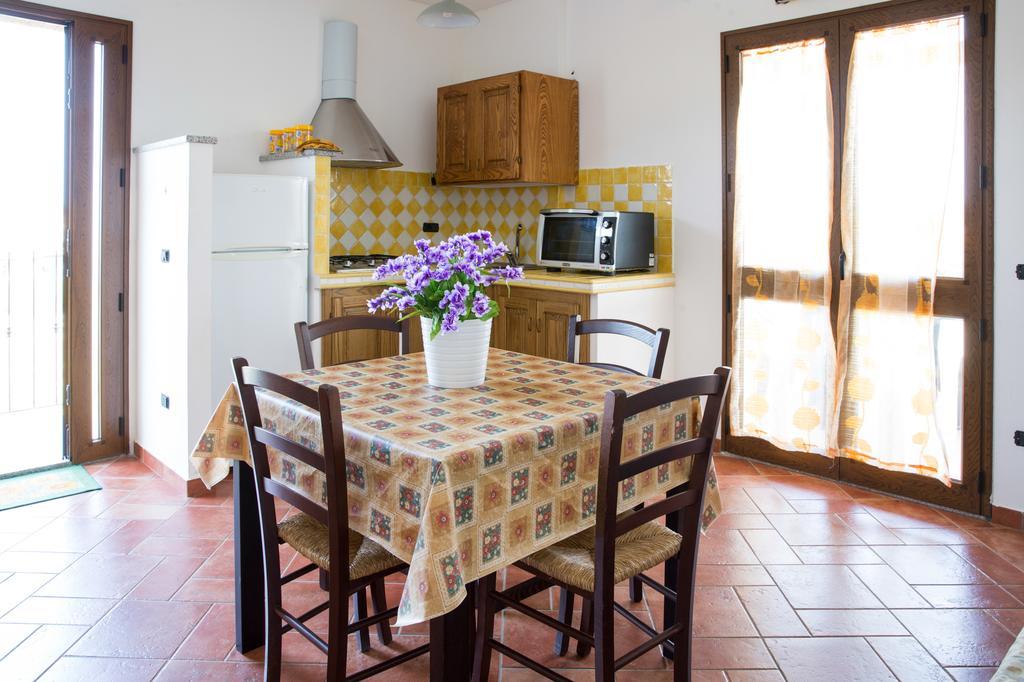 Appartamenti Torre Di Bari Bari Sardo Extérieur photo